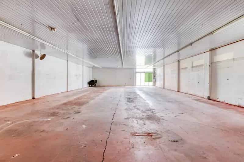Commercieel Gebouw te Balen Hulsen