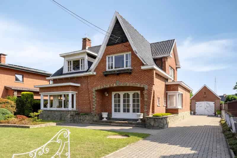 Te renoveren woning met veel potentieel