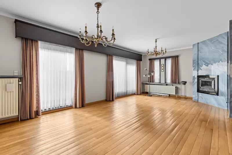 Huis te huur 4 slaapkamers Nabij winkels scholen station