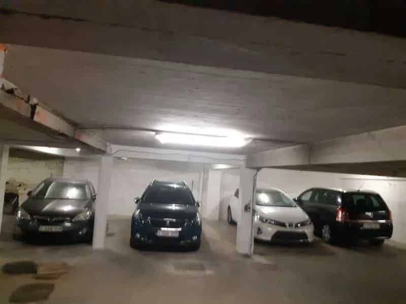 Garage te koop