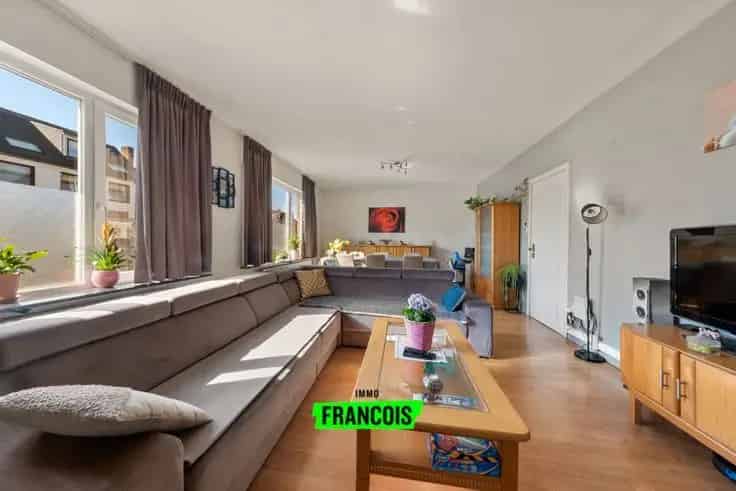 Huis met Loods te Koop in Assebroek