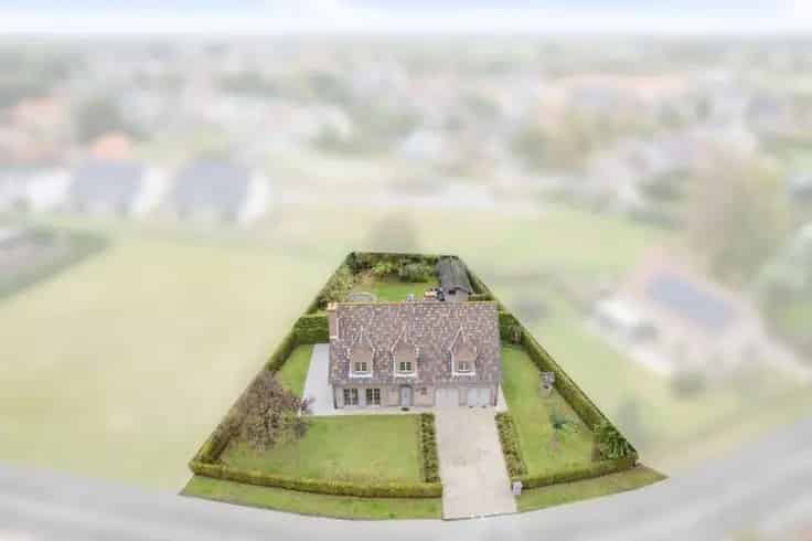 Fermette te Koop Sijsele: Ruime Familiewoning met Tuin