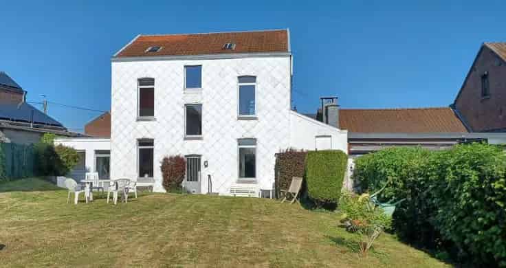 Huis Te Koop Barchon: Grote Familie Woning Te Renoveren