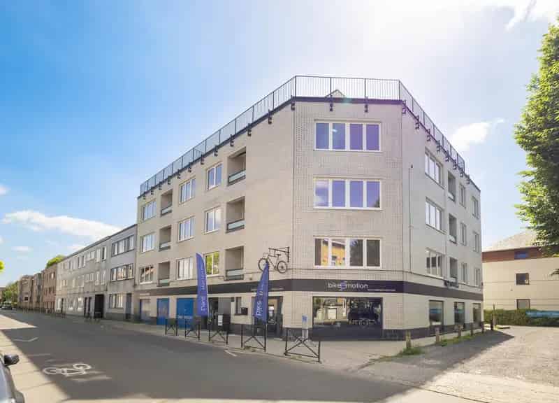 Appartement te huur Ukkel gerenoveerd 110m2 2 slaapkamers