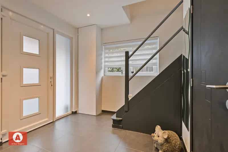 Energiezuinige woning met dubbele garage atelier en ZW tuin