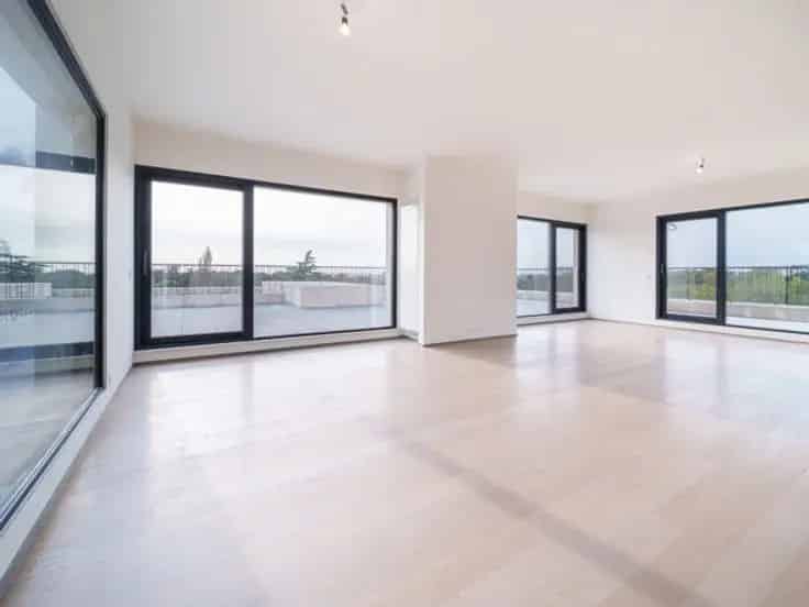 Penthouse te Koop Ukkel 3 slaapkamers groot terras