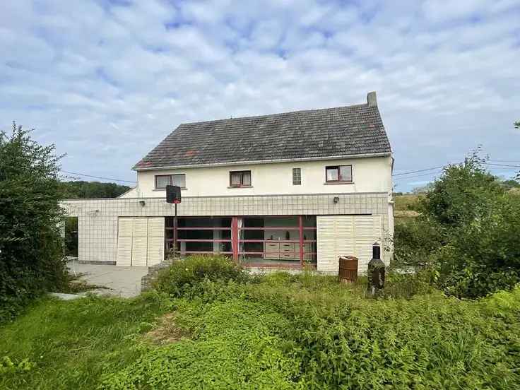 Huis te koop verrassend ruime woning met 5 kamers en garage