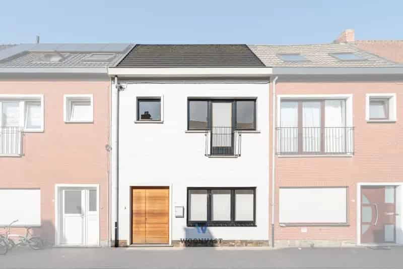 Huis te Koop Lokeren: Karaktervolle Industriele Woning