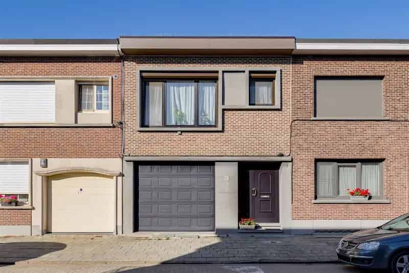 Mooi ingerichte woning 4 slk 2 badk ruime stadstuin Merksem