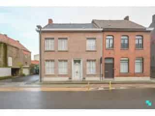 Huis te huur Wielsbeke 4 slaapkamers loods 213m²