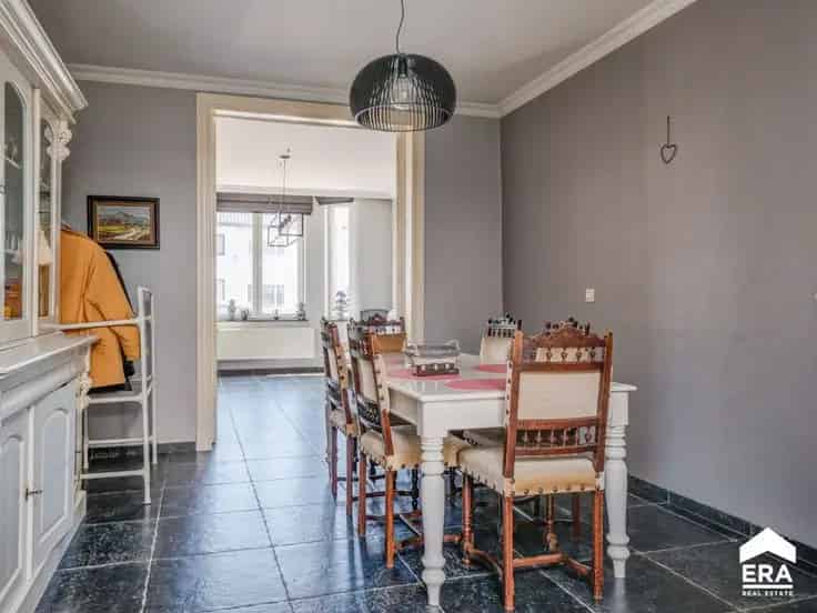 Huis Te Koop Hasselt: Gerenoveerde Woning 167m² met Ruime Tuin