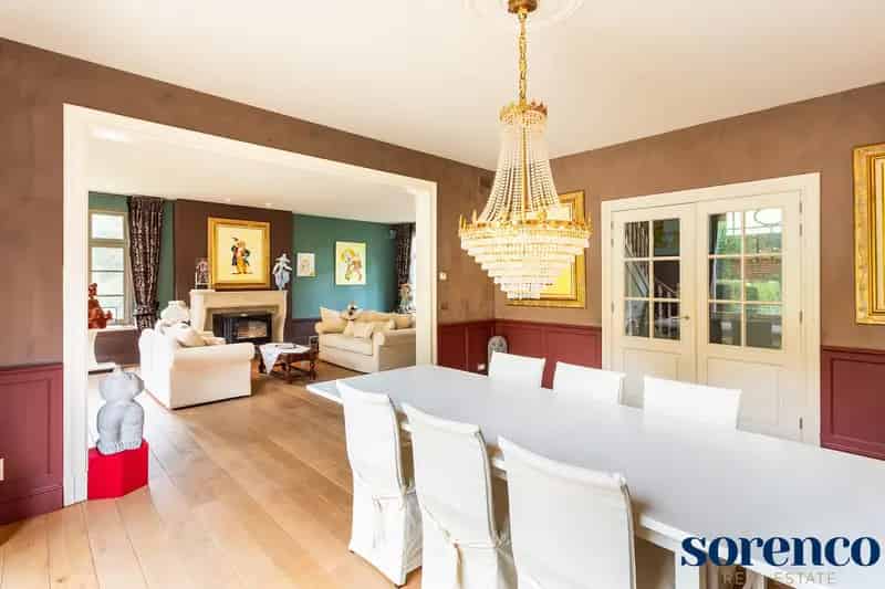 Huis te huur: Exclusieve villa met 3 slaapkamers en 2 appartementen