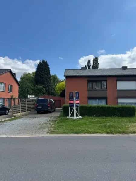 Gezinswoning 3 slaapkamers grote tuin