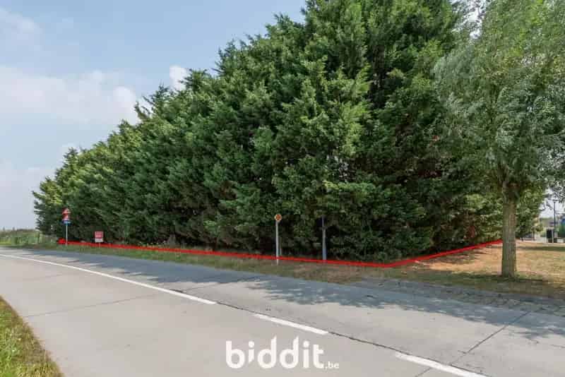 Ruim perceel grond 802m² te koop