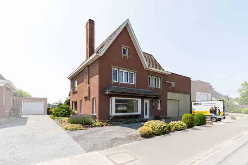 Statige Woning Met Ruime Loods