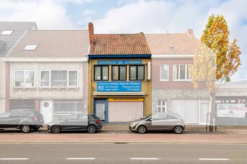 Huis te koop Eeklo - voormalige fietsenwinkel Roger De Vlaeminck