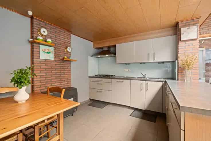 Huis Te Koop Denderleeuw: Gezinswoning met 4 slaapkamers en tuin