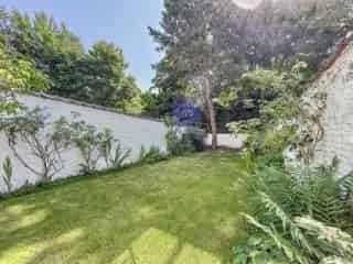 Herenhuis te koop Sint-Joost-ten-Node 404m² tuin