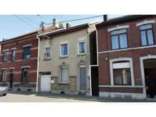 Huis te Koop Grace-Hollogne 210m² 2 slaapkamers Tuin Zwembad