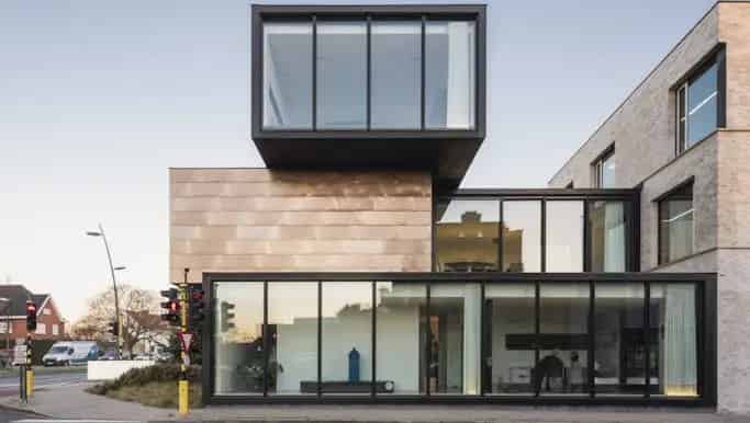 Kantoorgebouw te huur Roeselare 468m²