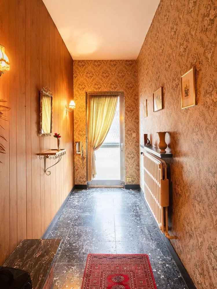Huis te koop Wilrijk: Gezinswoning met Tuin en Garage