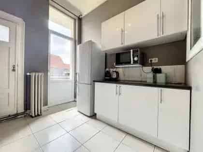 5 Slaapkamers Appartement te Huur Rue Lambert Crickx