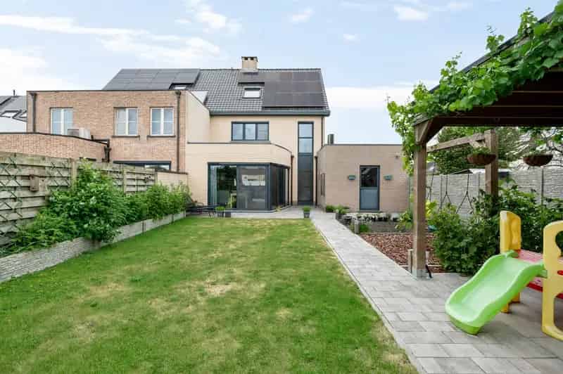Gezinswoning Merksplas 3 slaapkamers garage tuin