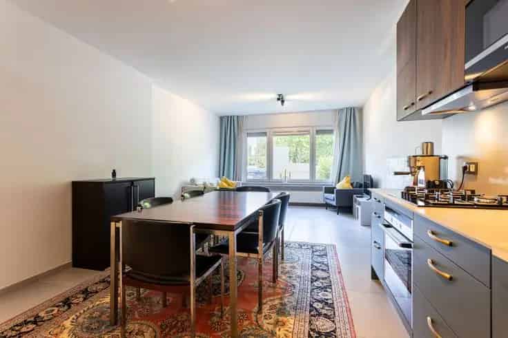 Gerenoveerd Appartement 3 slaapkamers Tuin 110m²