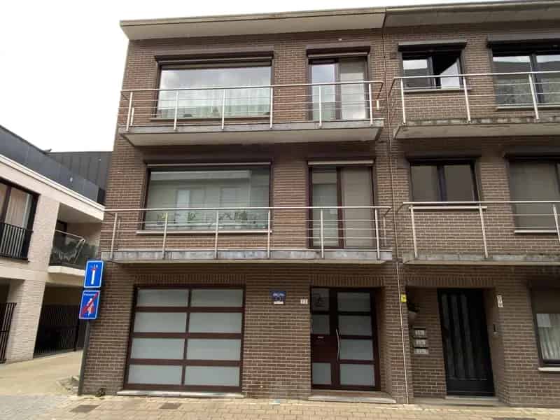 Huis te koop Geel Centrum: Bel-etage met 3 slaapkamers en garage