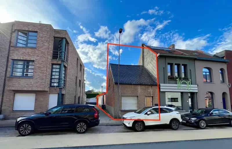 Totaal te renoveren woning nabij stadscentrum