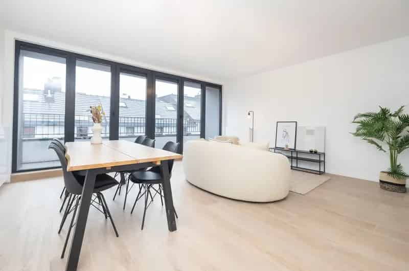 Duplex Appartement te Koop Laken 3 Slaapkamers Ruim Terras EPC A