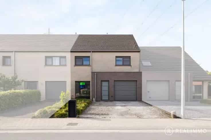 Huis Te Koop Deerlijk: Instapklare woning met tuin en zonnepanelen