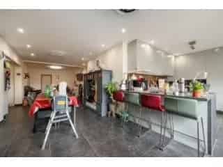 Handelspand met 5 Appartementen te Beerse