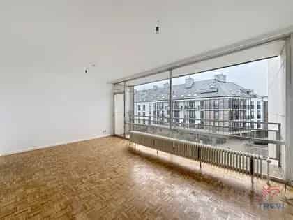 LAEKEN Studio Appartement 45m² Vernieuwd