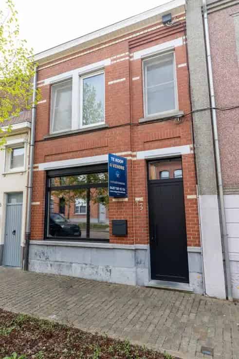 Huis Te Koop: Instapklare Gezinswoning met Karakter