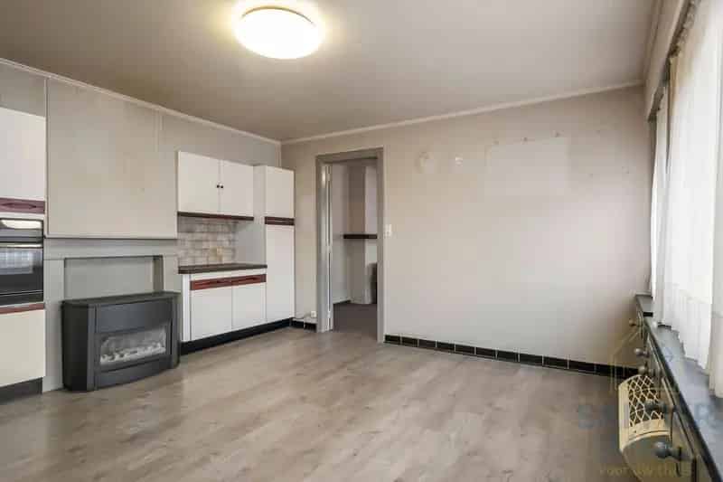 Bel-etage woning te Izegem
