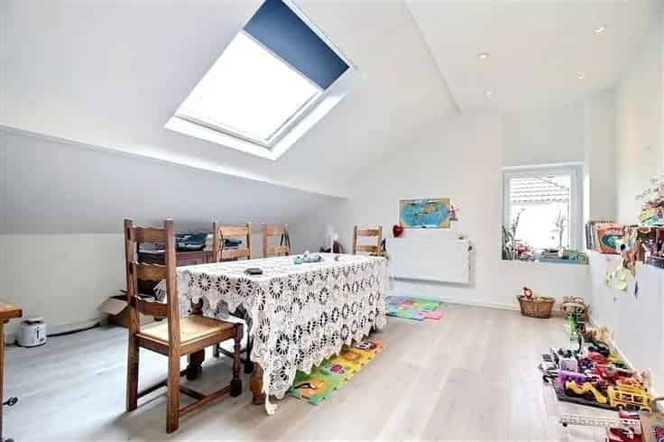 Appartement Te Koop Gerenoveerd 2 slaapkamers Nabij voorzieningen