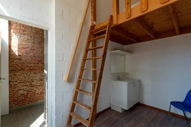 Huis te huur Wilrijk 5 slaapkamers Nabij winkels en openbaar vervoer