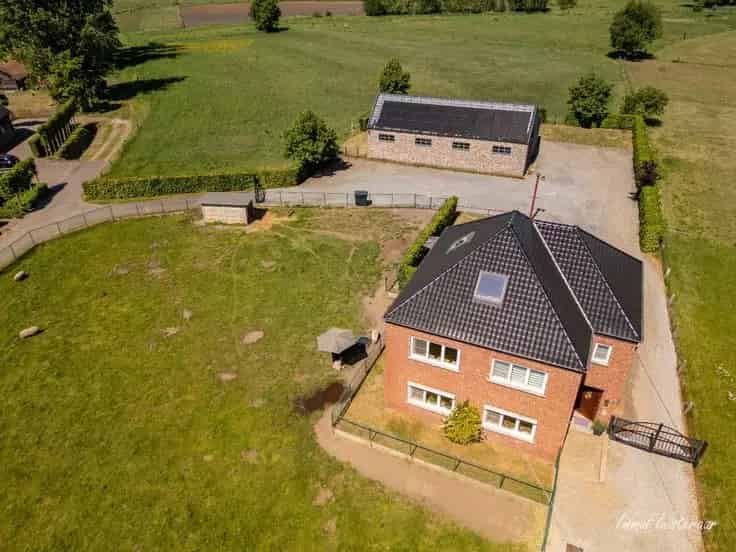 Gerenoveerde gezinswoning met 4 slaapkamers te Pelt