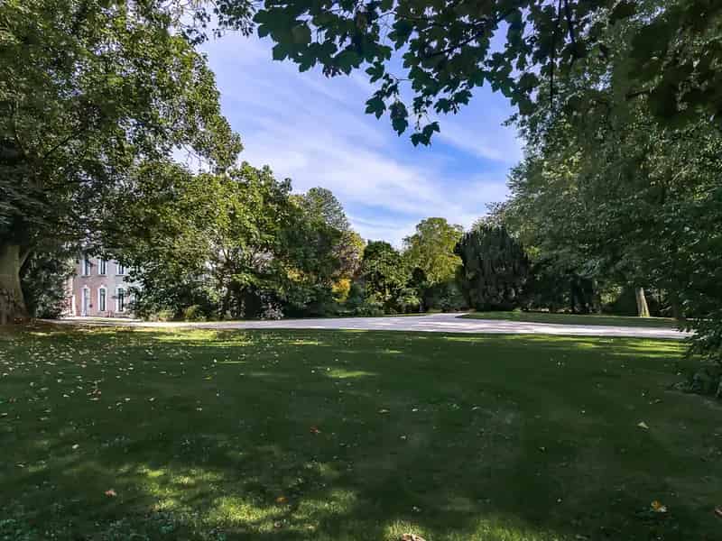 Herenhuis Charleroi - 675m² met Zwembad en Tennisbaan