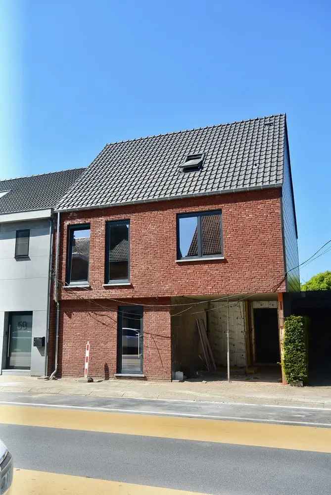 Huis te koop 4 slaapkamers tuin parking berging