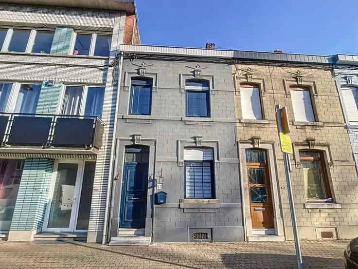Te renoveren 3 slaapkamer huis met tuin