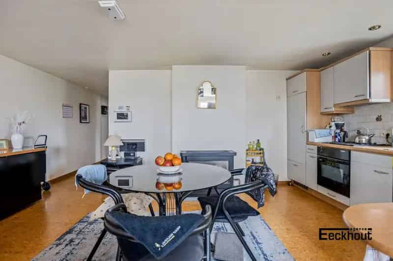 Appartement te huur Oostende: Lichtrijk met Zicht op Koninklijke Stallingen