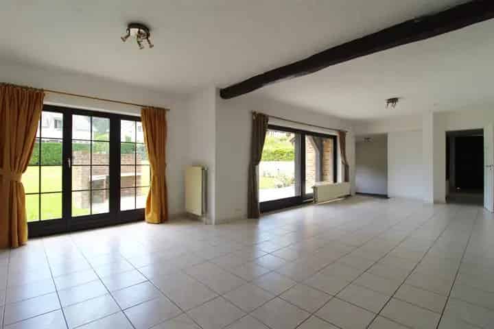Villa te Kraainem 6 slaapkamers 300m2 tuin parking