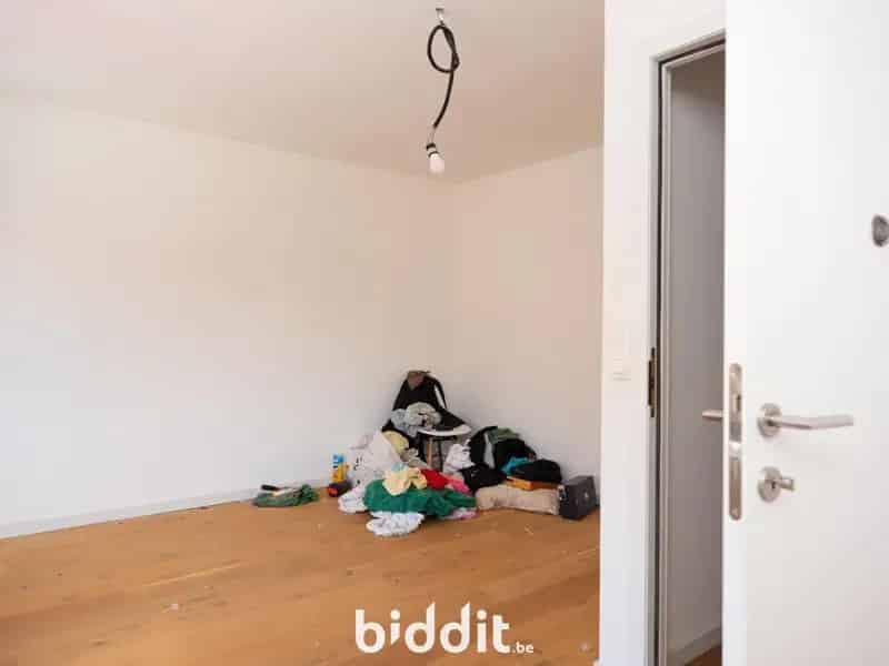 Recent gerenoveerde woning 3 slaapkamers tuin terras