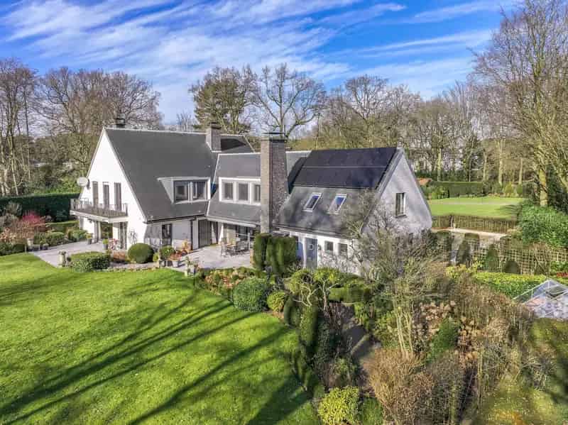 Ruime Villa op Prachtig Perceel Topligging