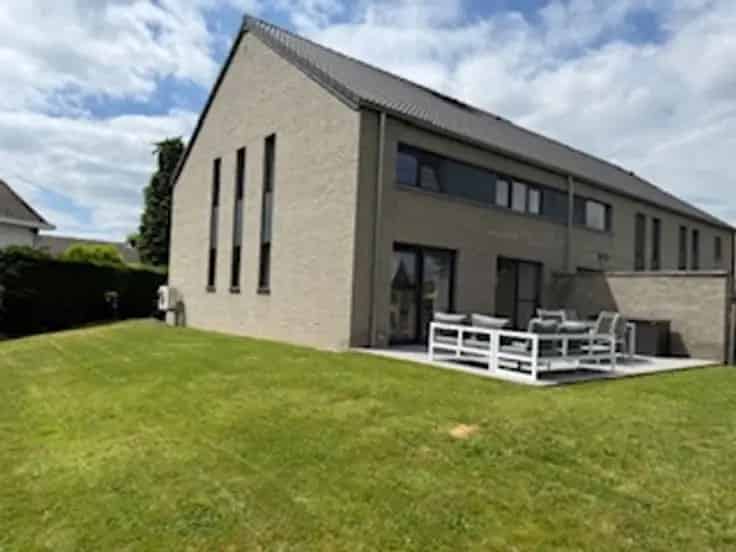 Moderne 3 Gevelwoning 2015 Rustige Wijk