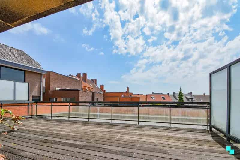 Appartement te huur Hooglede: 2 slaapkamers, ruim terras & garage