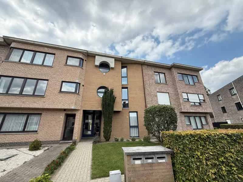 Appartement te huur Brasschaat: Instapklaar met Terras en Garage