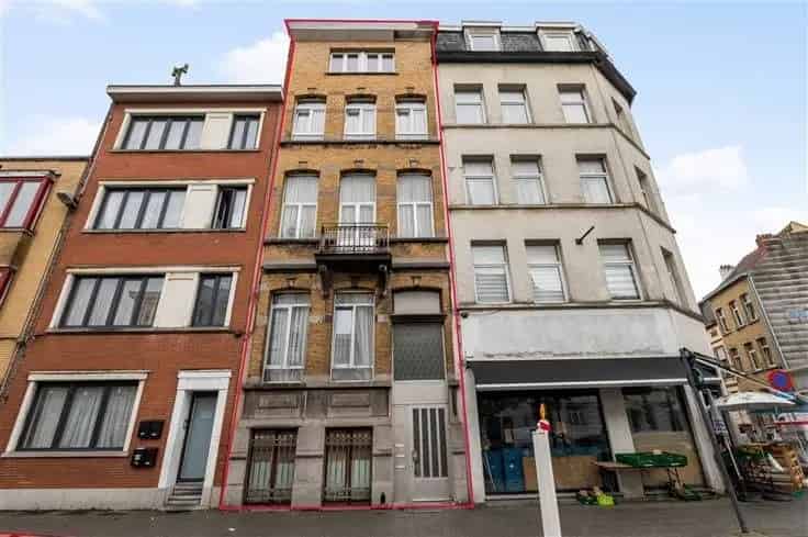 Appartementenblok Te Koop  371m² 6 Slaapkamers 5 Badkamers Kiel